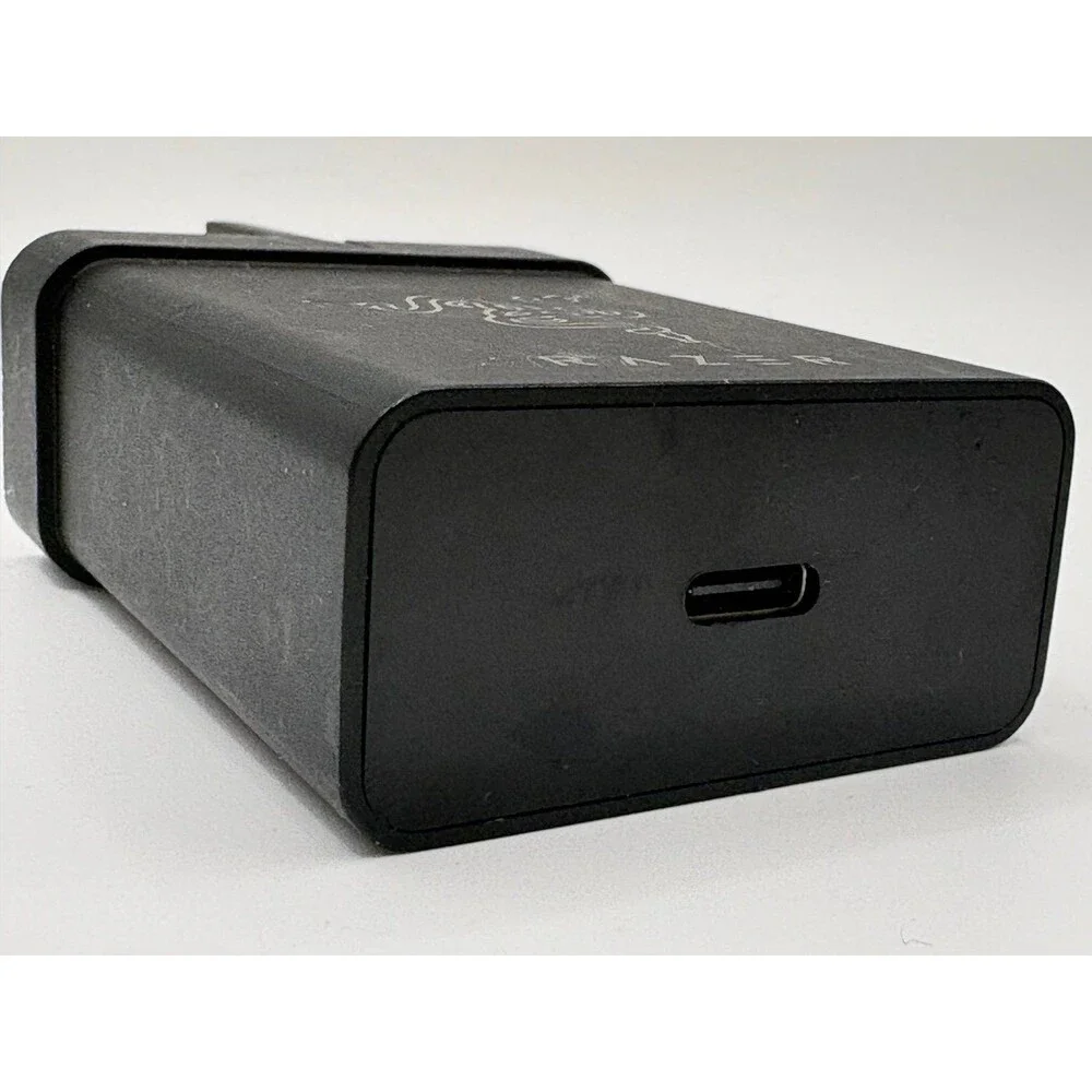 Razer USB-C Power Adapter (Model RC30-021503 - UK Plug Type)